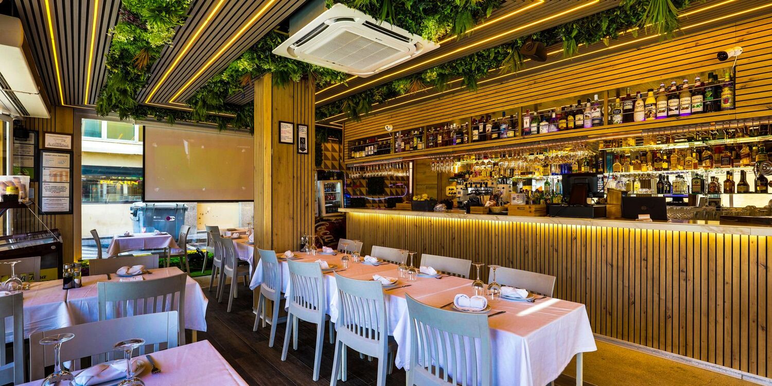 Tapas y Mar, bar