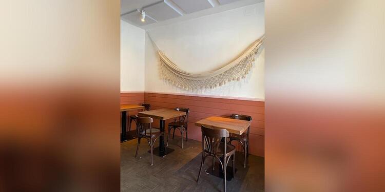 La Taverna de L'exaimple, bar
