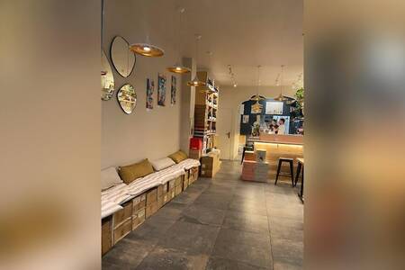 Nabu & Jéro, Bar Marseille Notre-Dame du Mont #0