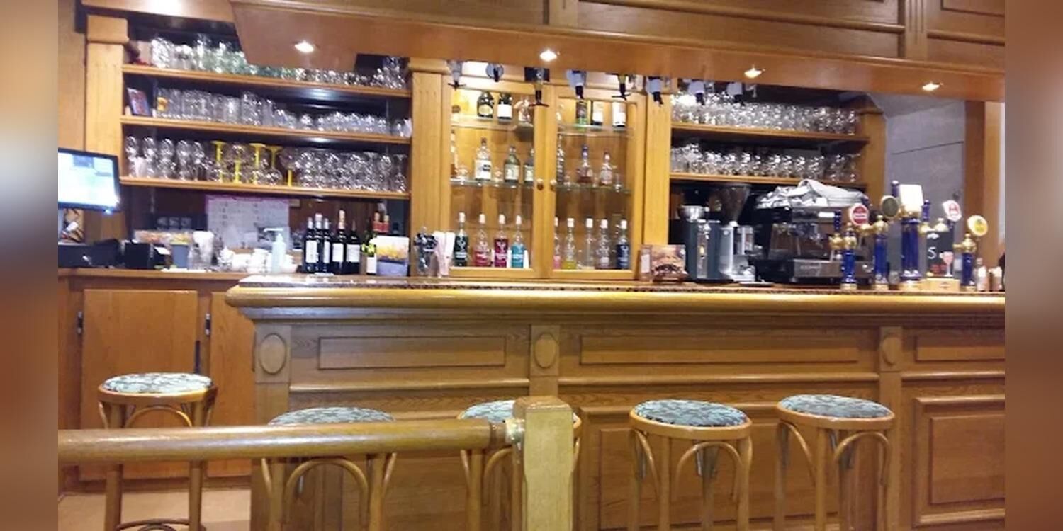 Frederick's Pub, bar