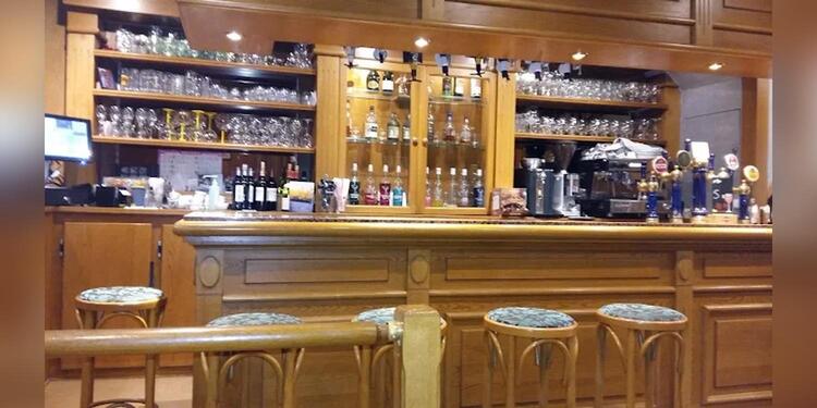 Frederick's Pub, bar