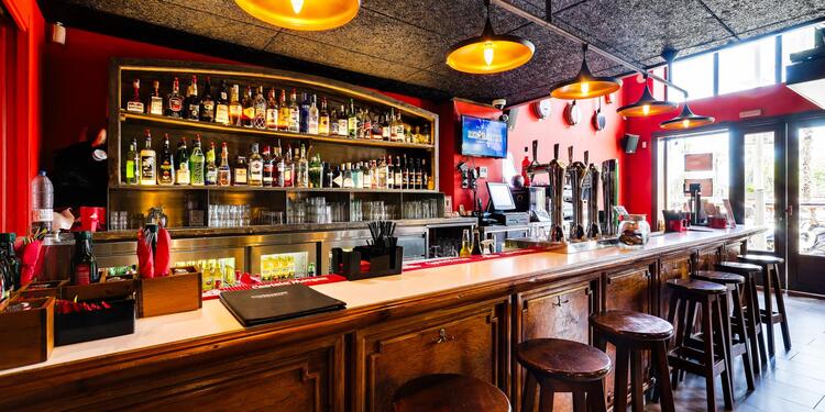 Red Garter Barcelona - Burgers, Steakhouse & Karaoke, bar