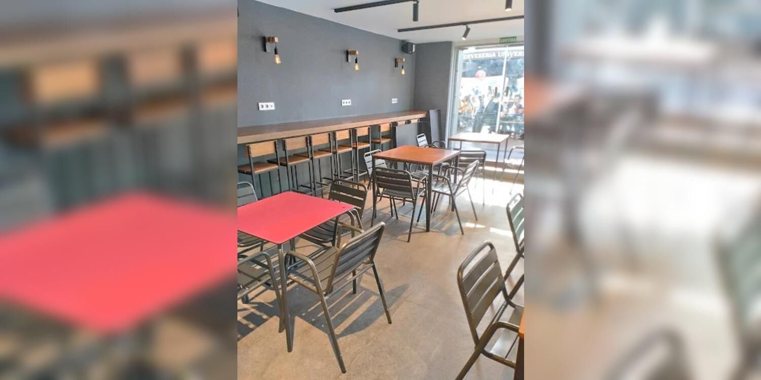 Cerveseria Universitat, bar