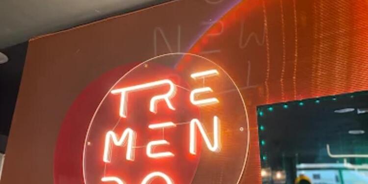 Bar Tremendo, bar