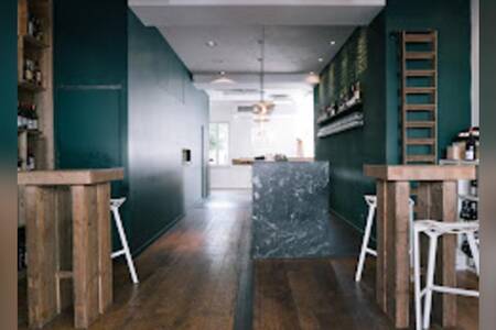 L'Artnoa Maison des vins à Biarritz, Bar Biarritz Centre Ville #0