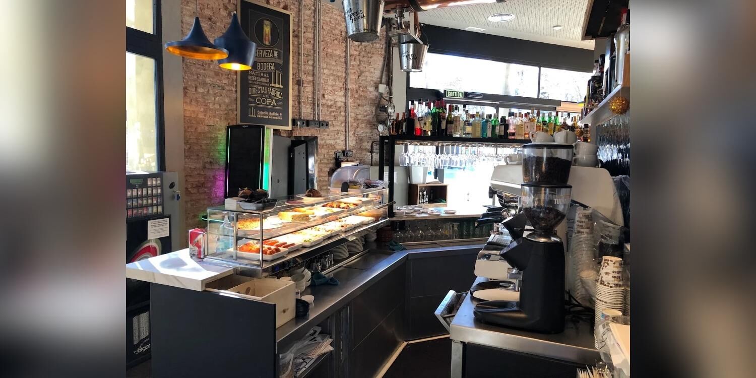 Lucus Bar, bar