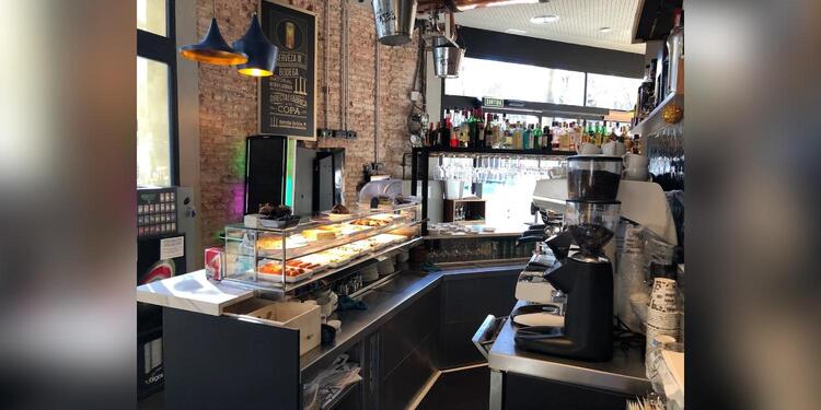 Lucus Bar, bar