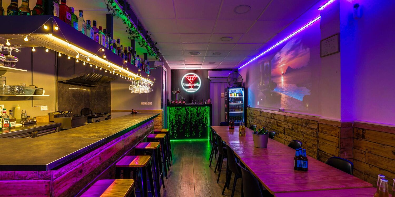 Alcabármix, bar