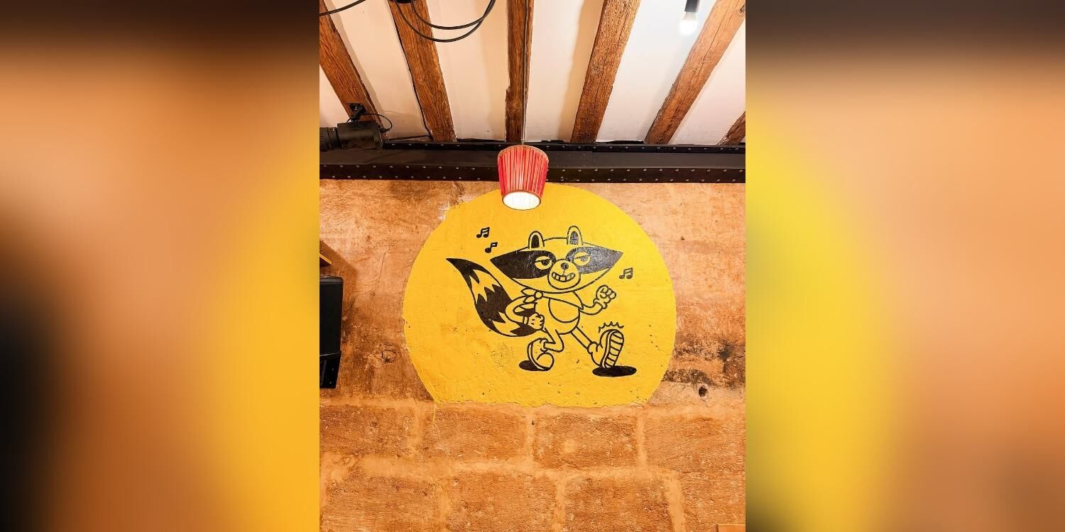 Archi Pop Records, bar