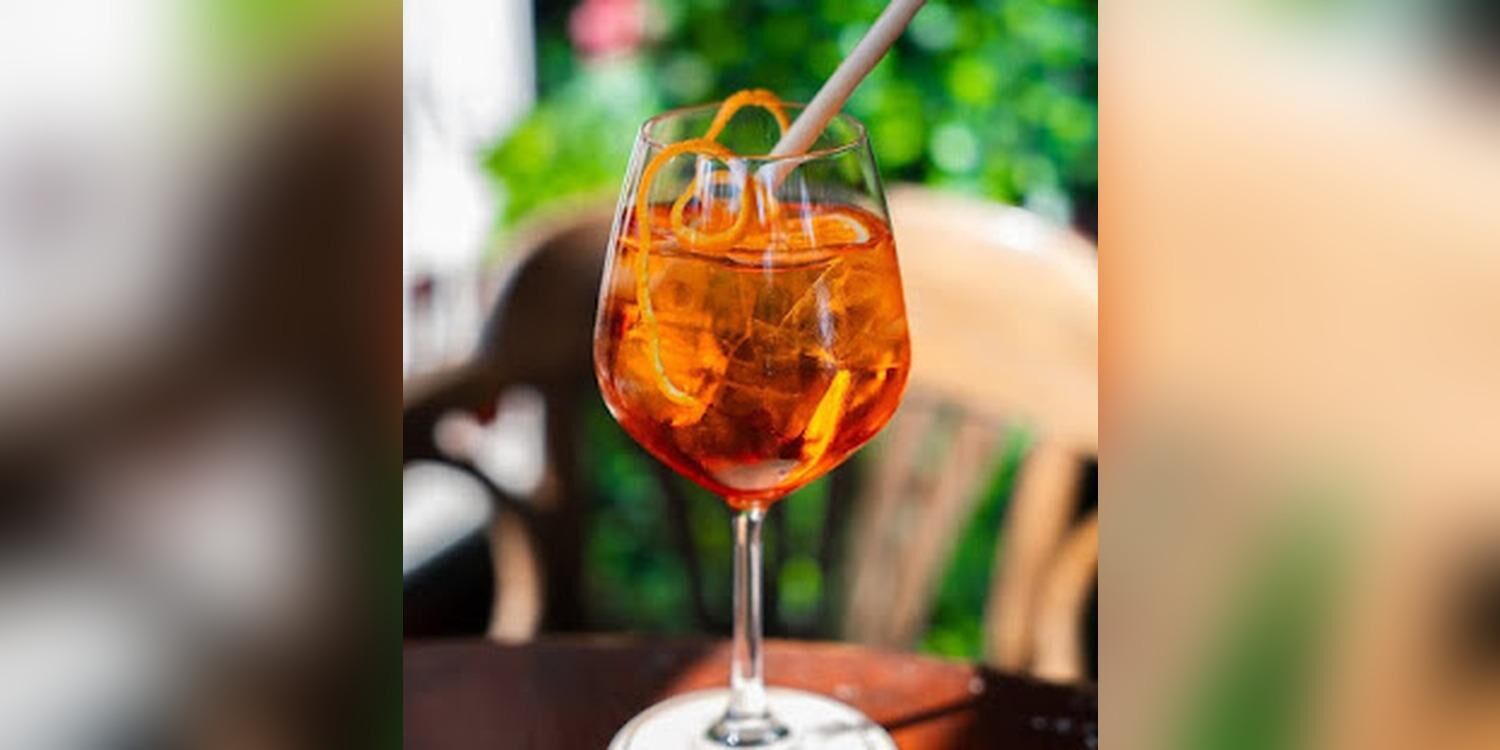 L'oiseau de nuit, bar