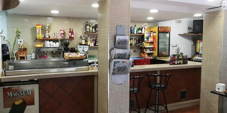 Casa Lora, bar