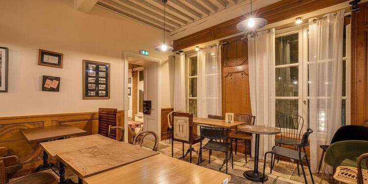 Les Grands Buffets Lyonnais, bar