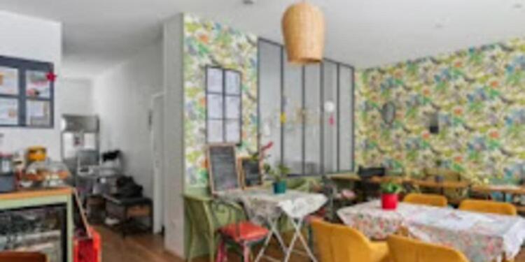 Ernestine, restaurant