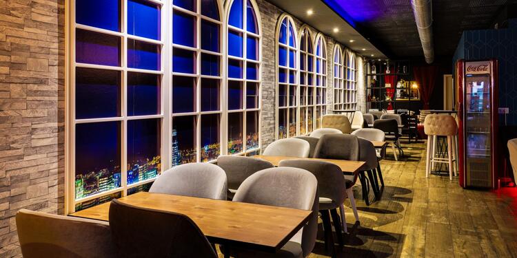 Gau Lounge, bar