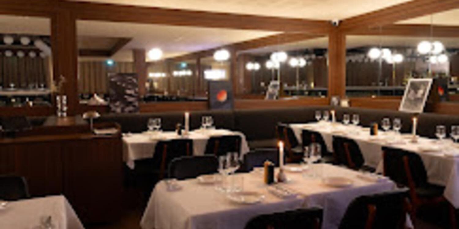 Minuit, restaurant