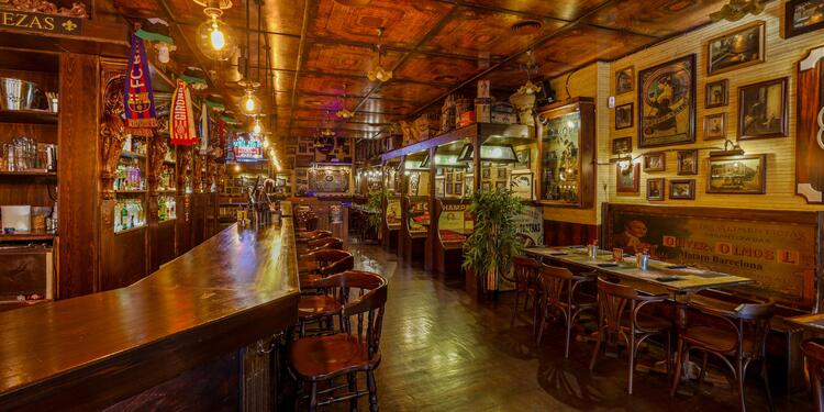 The King's Tavern, bar