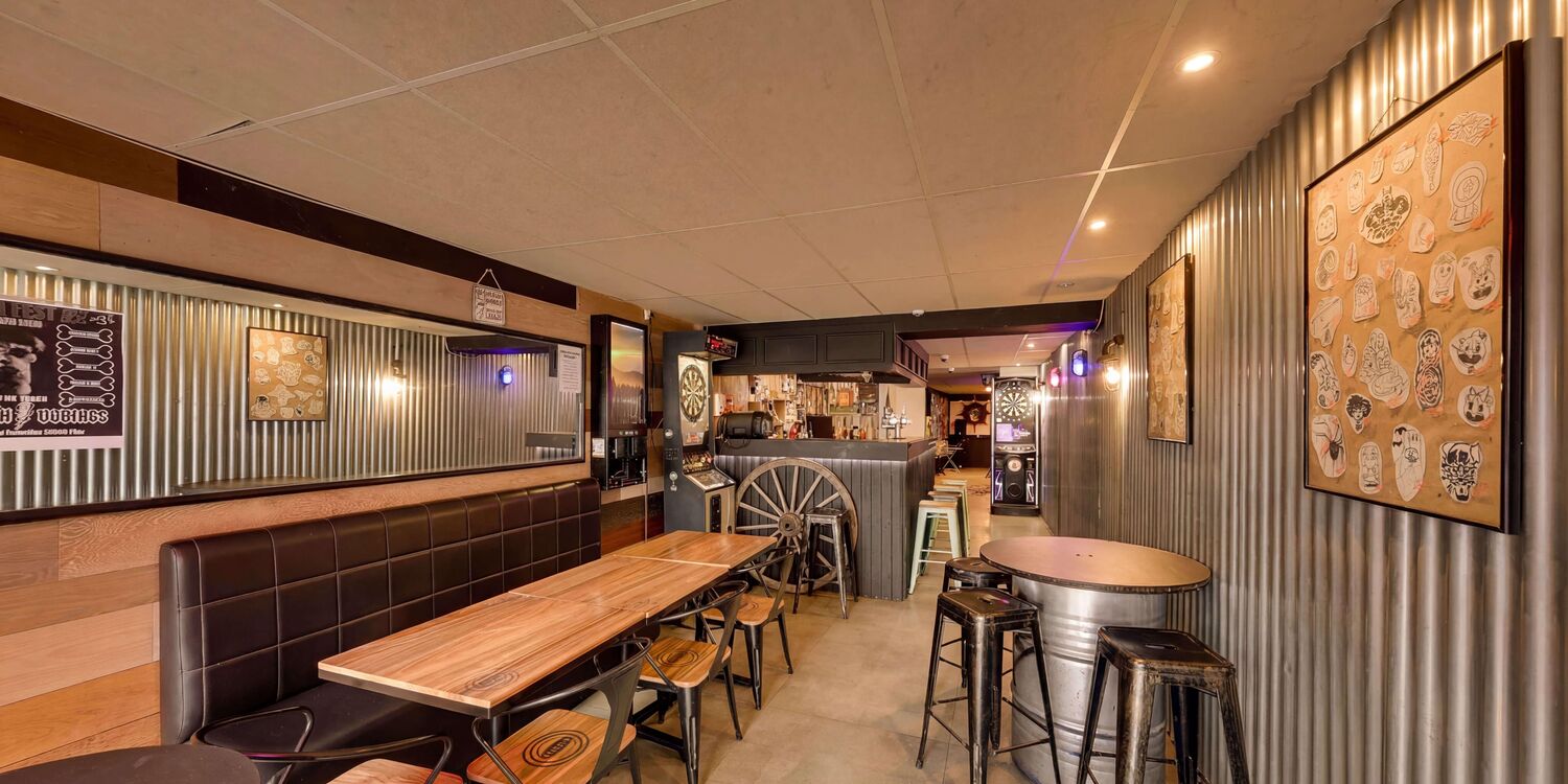 Hyde bar, bar