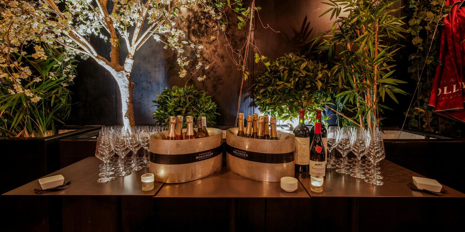 Club 3-5-7, rental_room