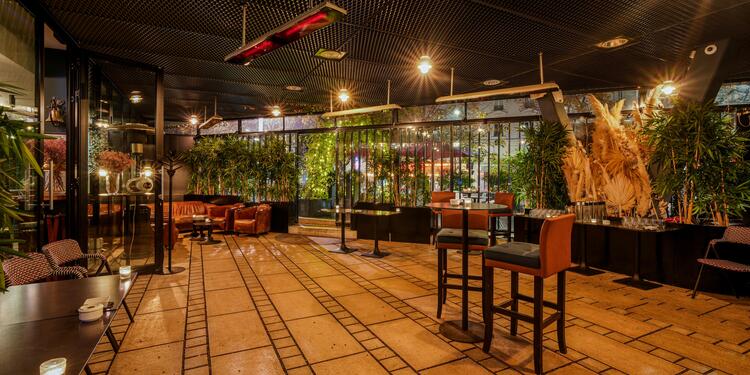 Club 3-5-7, rental_room