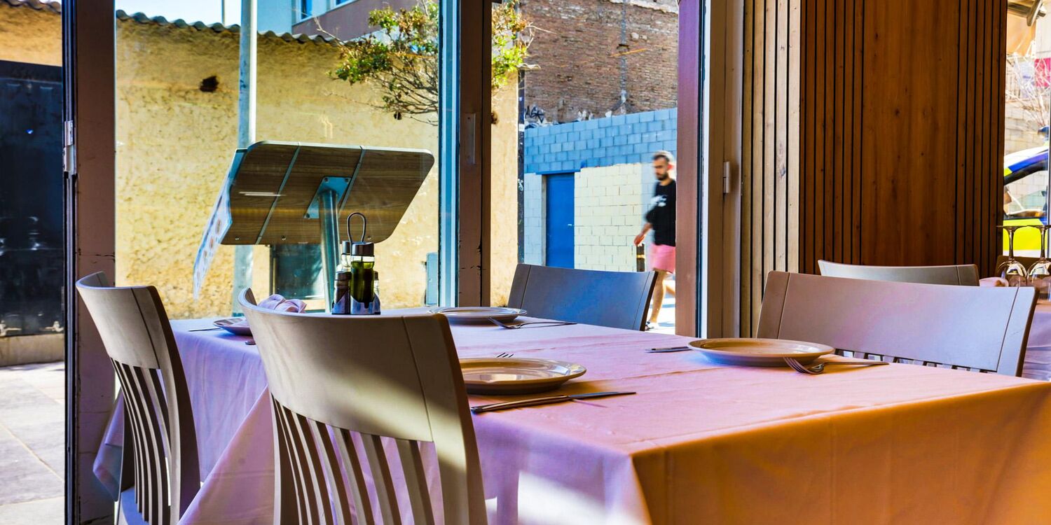 Tapas y Mar Bar, bar