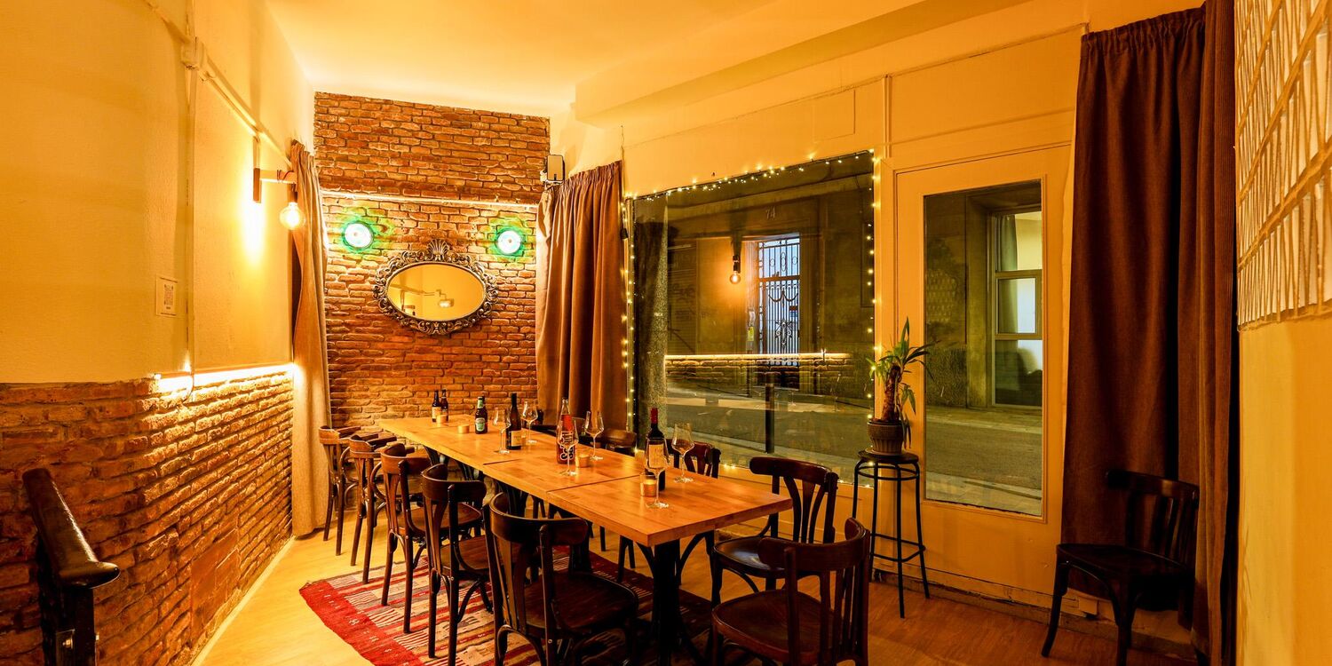 UNCORQT Bodega Wine Bar, bar