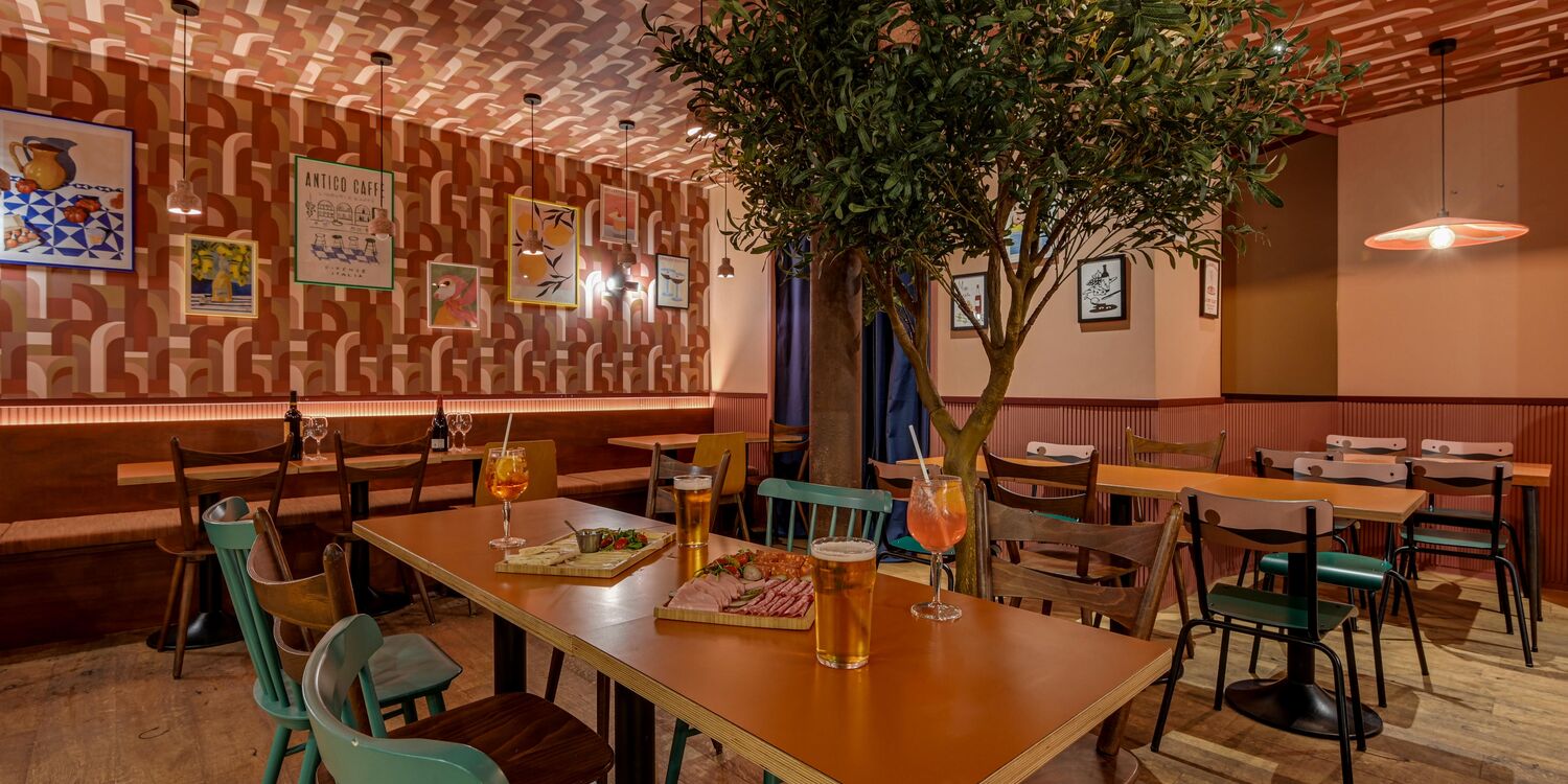 Les Petites Canailles, bar