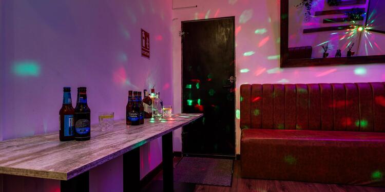 Brunch Out Bar, bar