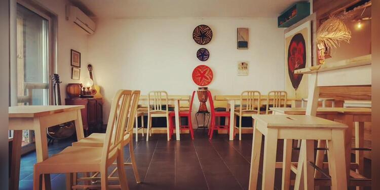 Le point de repère, bar