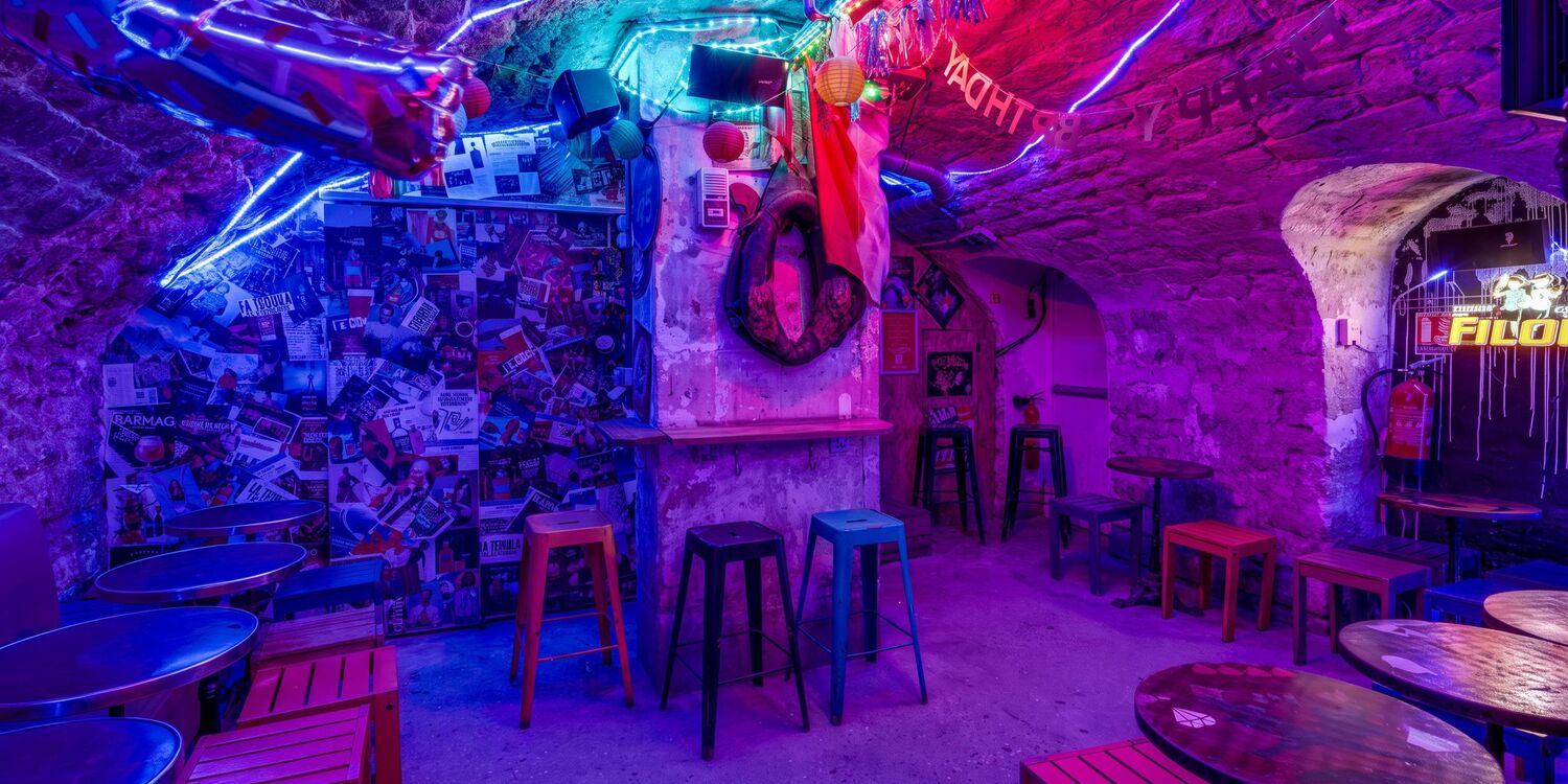 Les Copains, bar