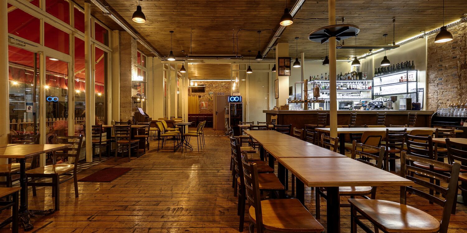 Le Café des Arts, bar