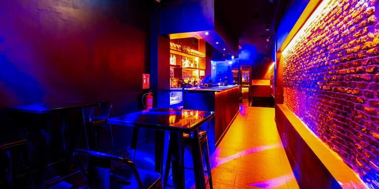 Aforo Completo, bar