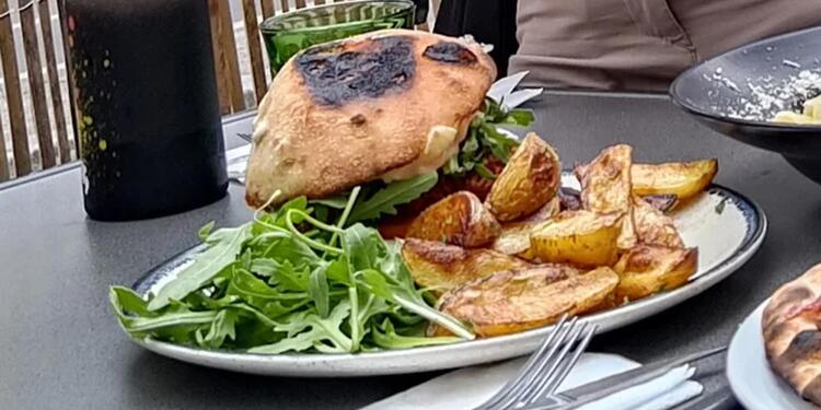 Bistro Gusto, restaurant