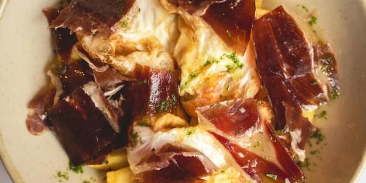 PERRO PACO RESTAURANTE, bar