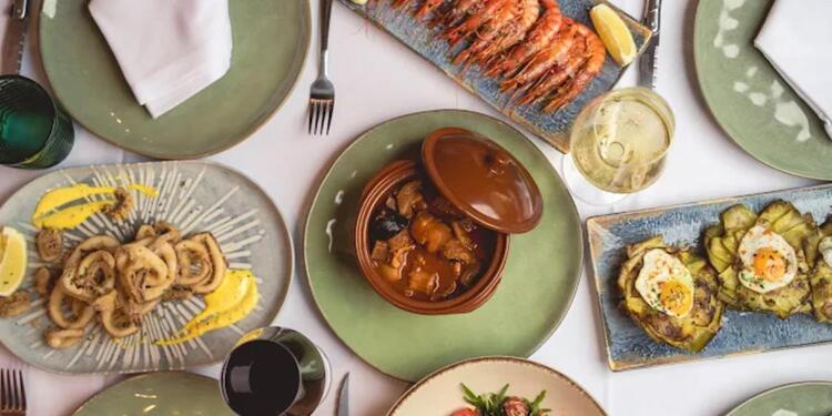 PERRO PACO RESTAURANTE, bar