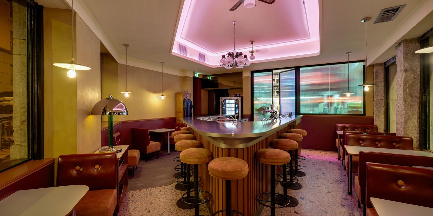 Abstract (Privatisation), rental_room