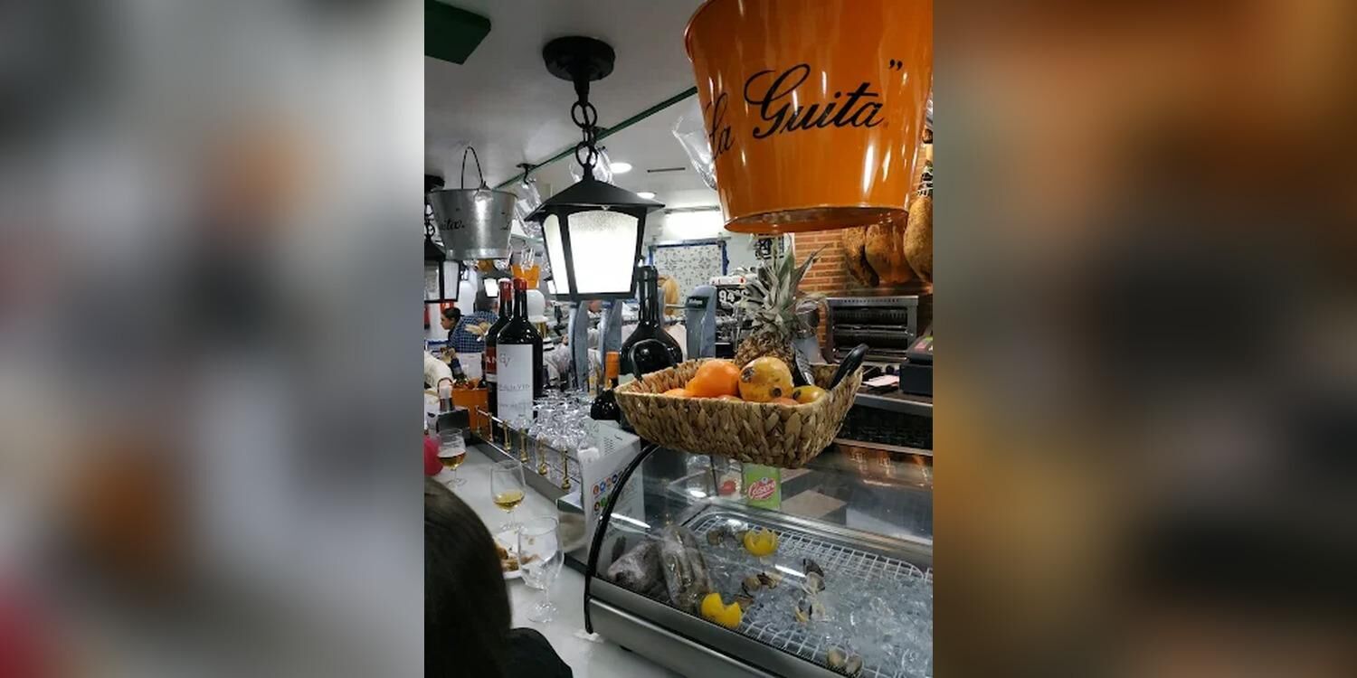 Bar Entre Cáceres y Badajoz, bar