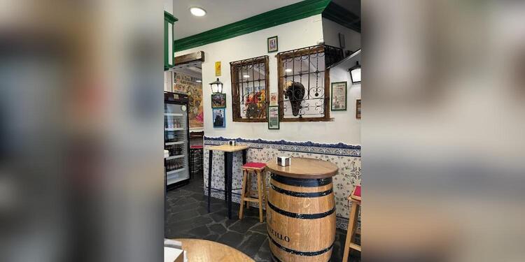 Bar Entre Cáceres y Badajoz, bar