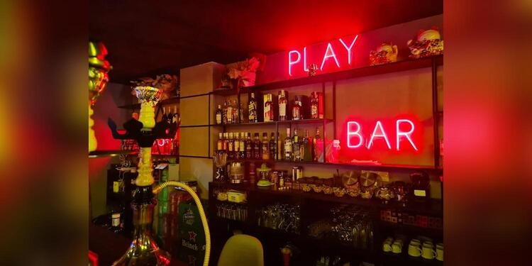 High Bar Shisha Lounge, bar
