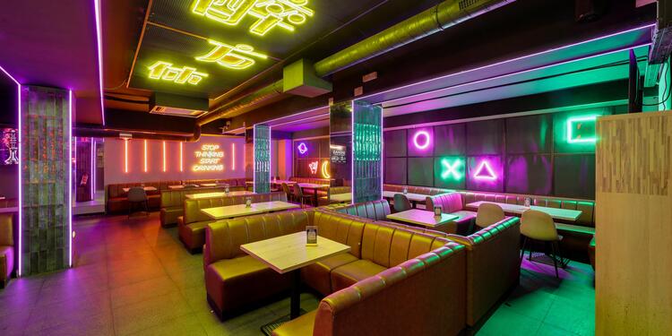 High Bar Shisha Lounge, bar