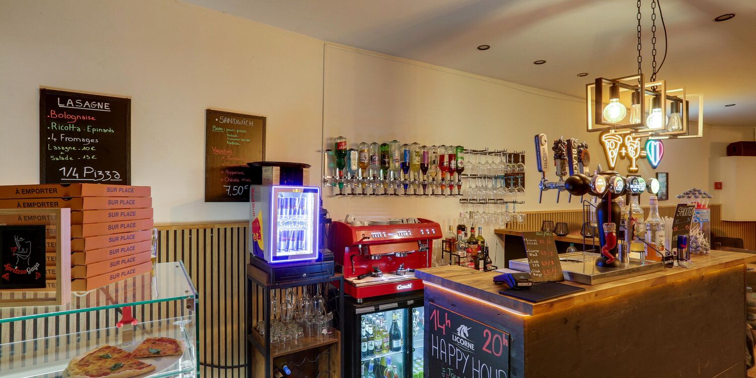 Spritzza | Pizzeria & Spritz Bar |, bar