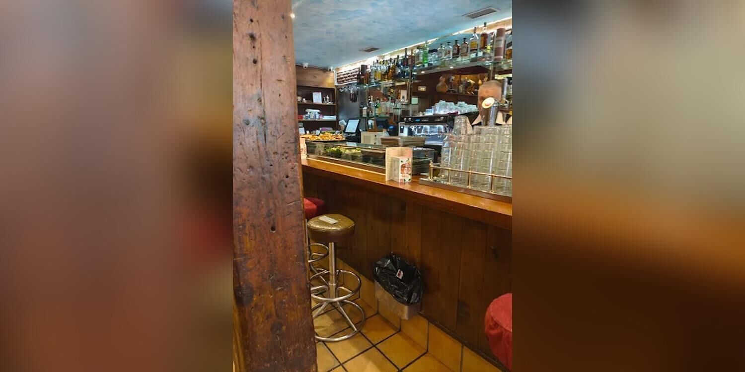 Bar Petisqueira Restaurante, bar