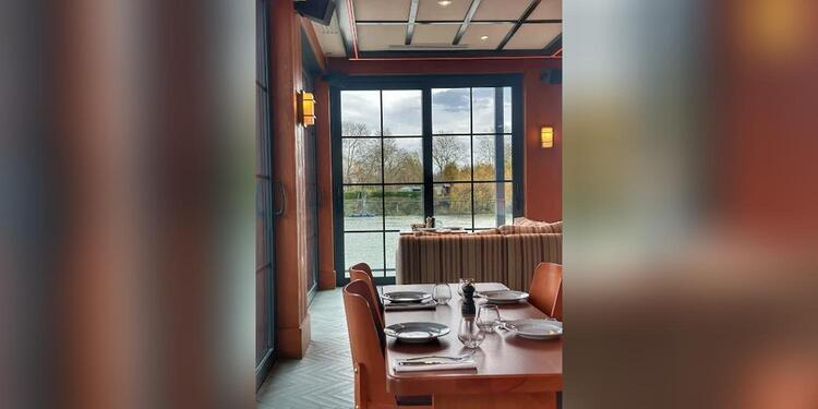 La Casa - Bords de Seine, restaurant