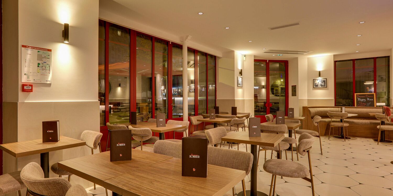 Brasserie Bonheur, bar