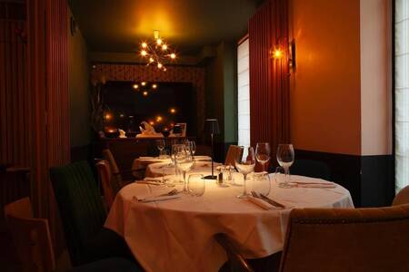 Mooty, Bar Paris Plaine-Monceau #0