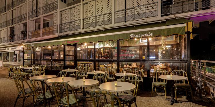 Café Framboise, bar