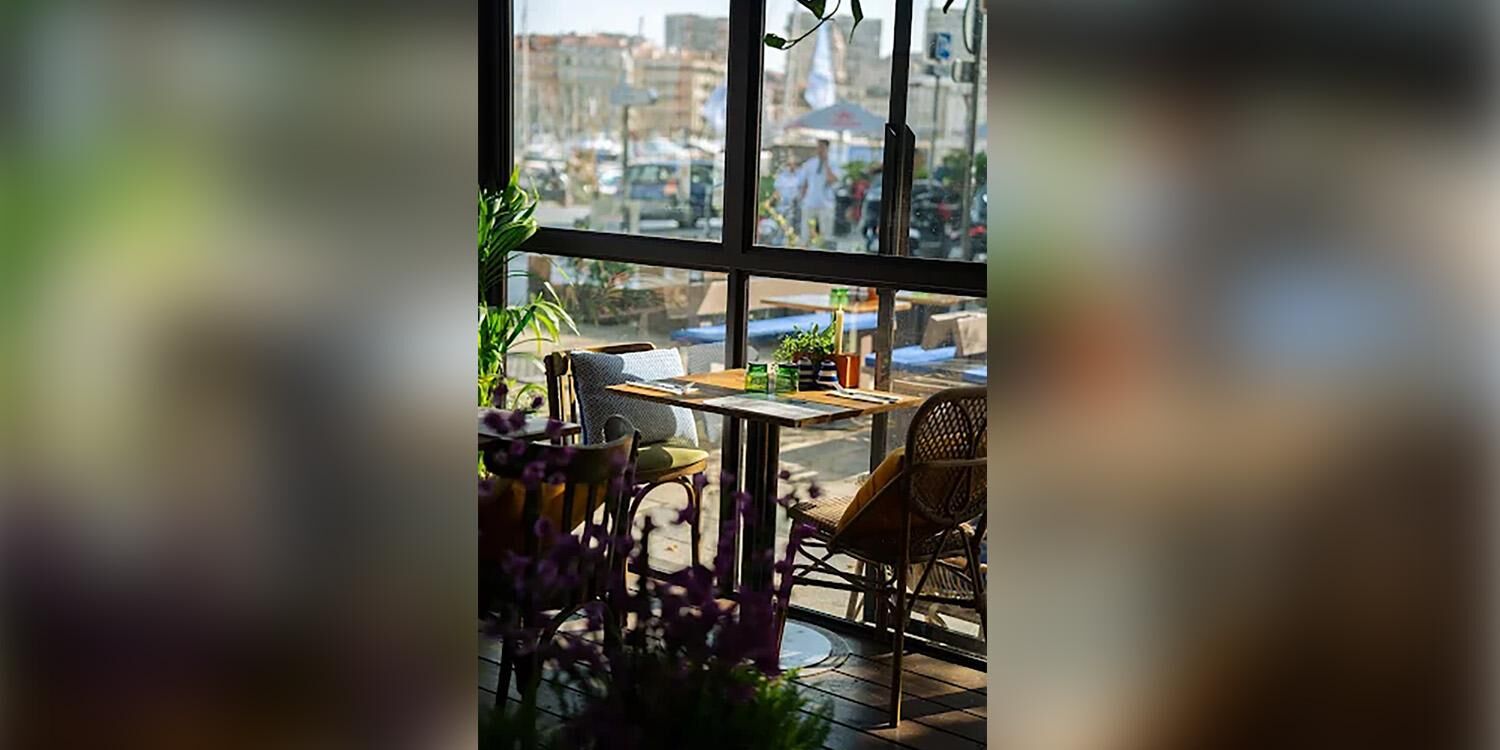 L’Arbre Bleu, restaurant