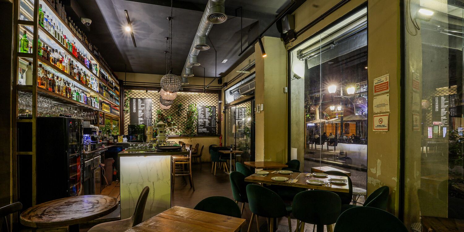 Cabernet Bar, bar