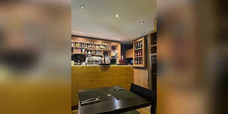 Gusto Restaurant, restaurant