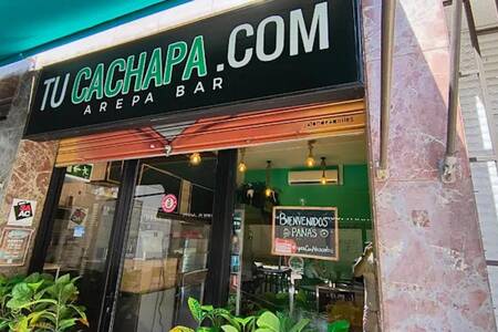 TU CACHAPA.COM, Restaurante Barcelona La Sagrera #0