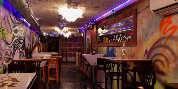 Just Pita y Bar, bar